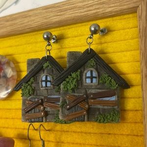 Haunted house earrings - perfect for Halloween 🎃👻